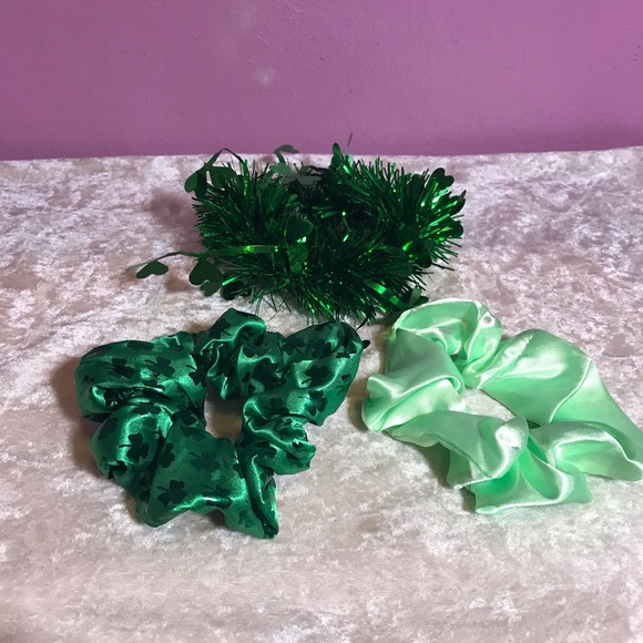Three St. Patrick’s Day Scrunchie Decorative Hair Ties Shamrock Green Party 3pc - Picture 8 of 8